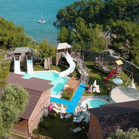 Seno Hotel 4*