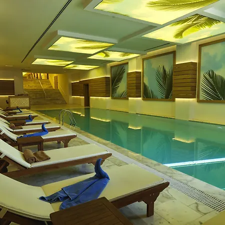 Seno Hotel 4*